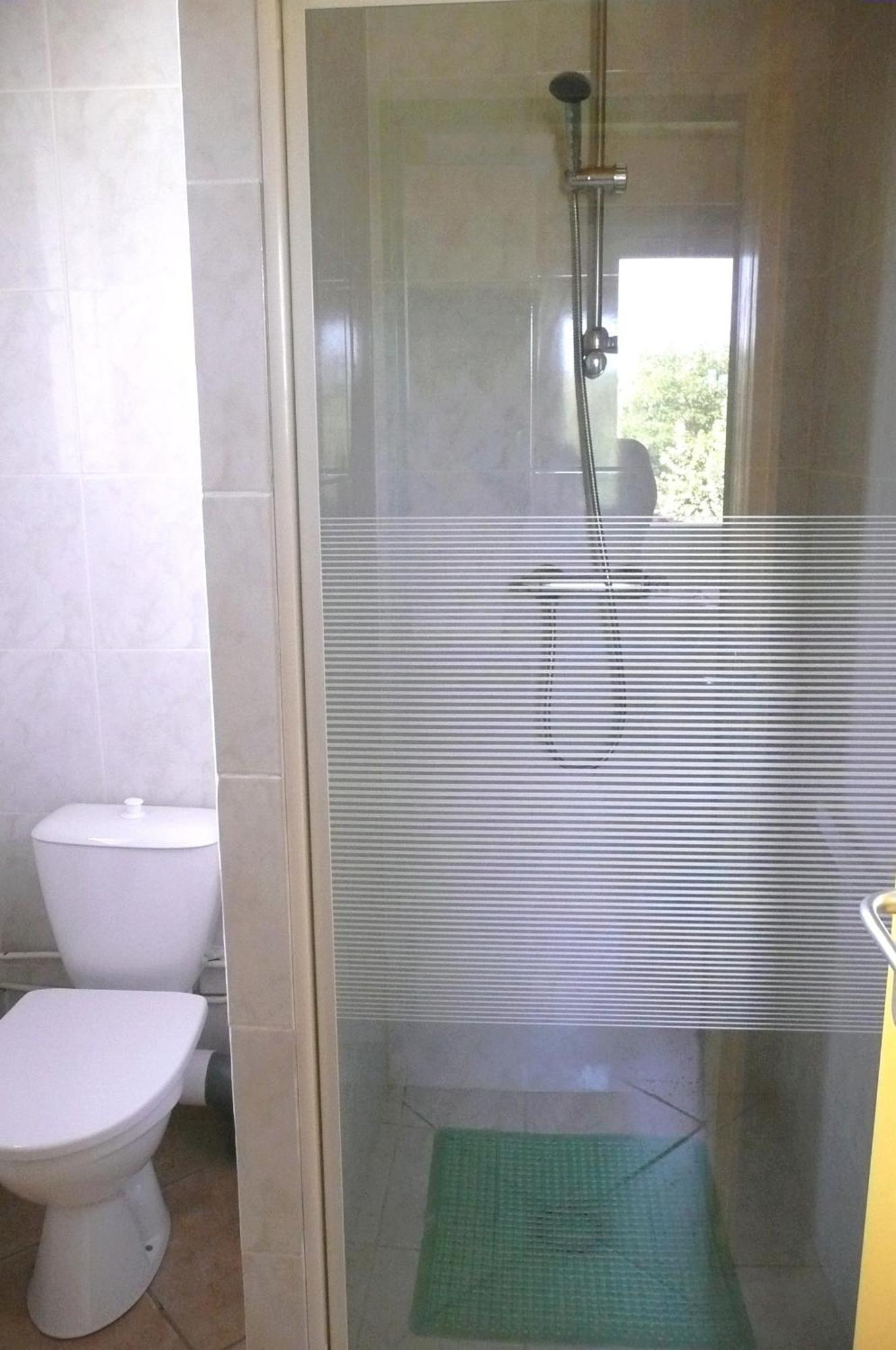 la Soleiade Gites 2à4 pers au Lac de Saint-Cassien proximité Cannes Mandelieu la Napoule Frejus St Raphael Montauroux Chambre photo