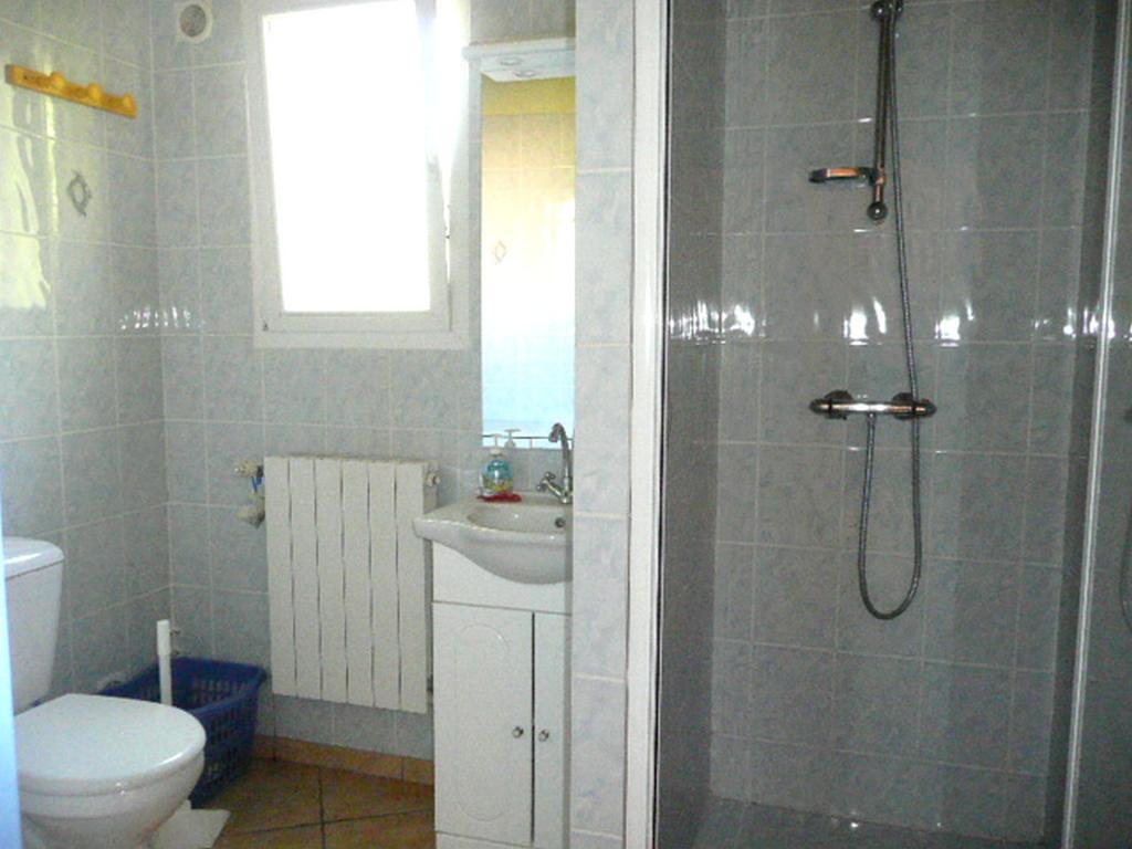 la Soleiade Gites 2à4 pers au Lac de Saint-Cassien proximité Cannes Mandelieu la Napoule Frejus St Raphael Montauroux Chambre photo